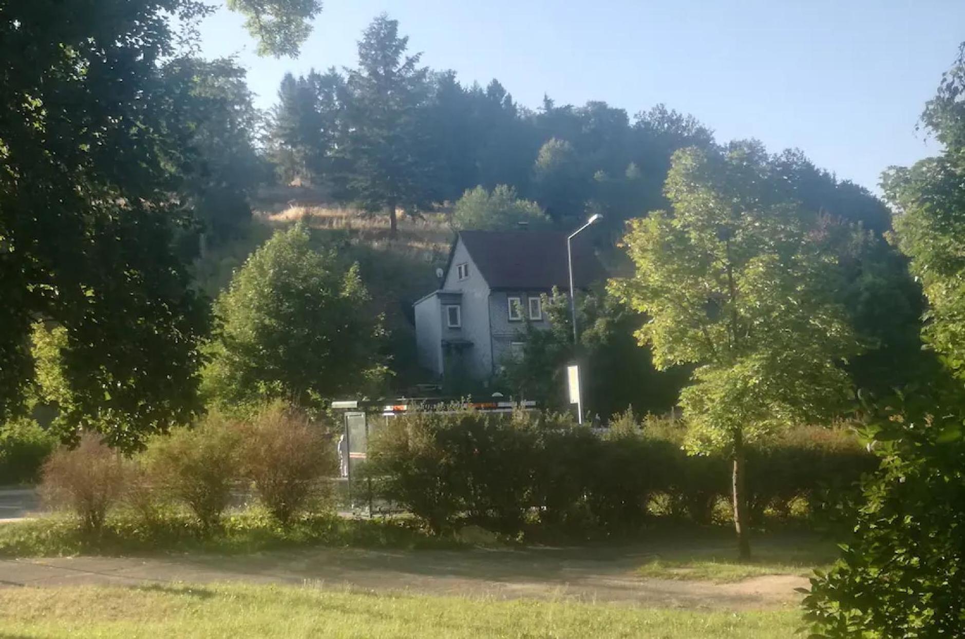 Suhl - Ihre Erholsame Arbeiterwohnung In Zentrumnaehe Extérieur photo